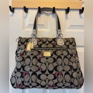 Coach Poppy G1120-18711 Signature Hearts Metallic Silver/Red  Glam Tote GUC